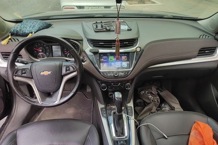 Used Chevrolet Malibu 2018 530T Automatic Luxury Edition Center Console