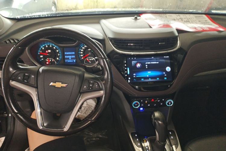 Used Chevrolet Malibu 2018 530T Automatic Fashion Edition Center Console