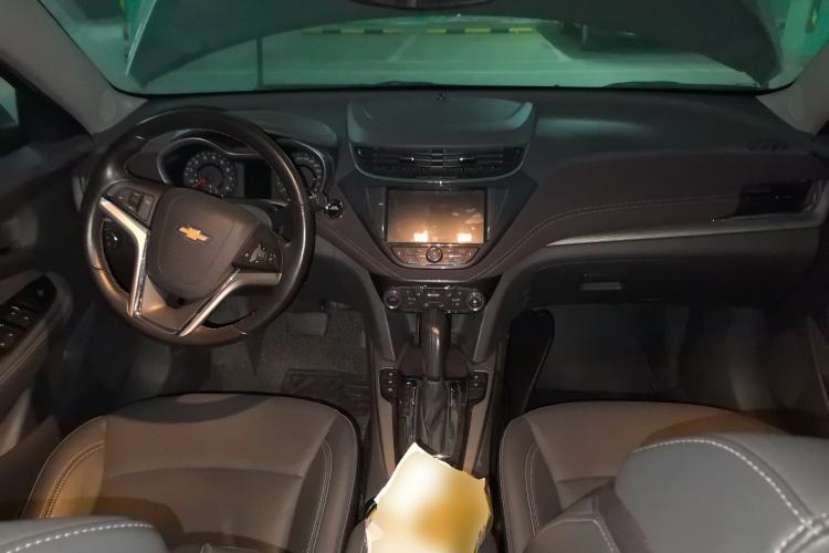 Used Chevrolet Malibu 2018 530T Automatic Luxury Edition Center Console