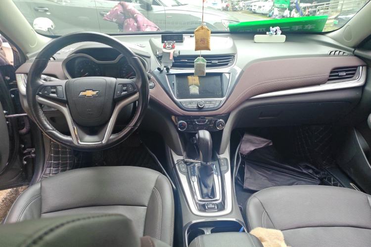 Used Chevrolet Malibu 2018 530T Automatic Luxury Edition Center Console