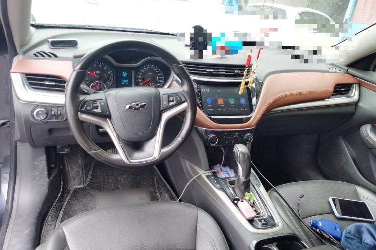 Used Chevrolet Malibu 2018 530T Automatic Fashion Edition Center Console