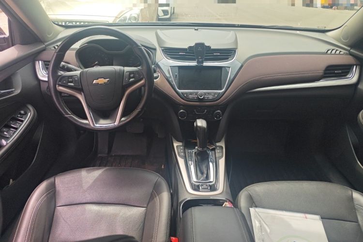 Used Chevrolet Malibu 2018 530T Automatic Luxury Edition Center Console
