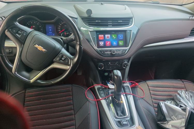 Used Chevrolet Malibu 2018 530T Automatic Luxury Edition Center Console