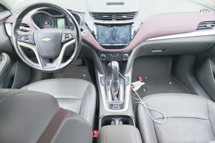 Used Chevrolet Malibu 2018 530T Automatic Luxury Edition Center Console