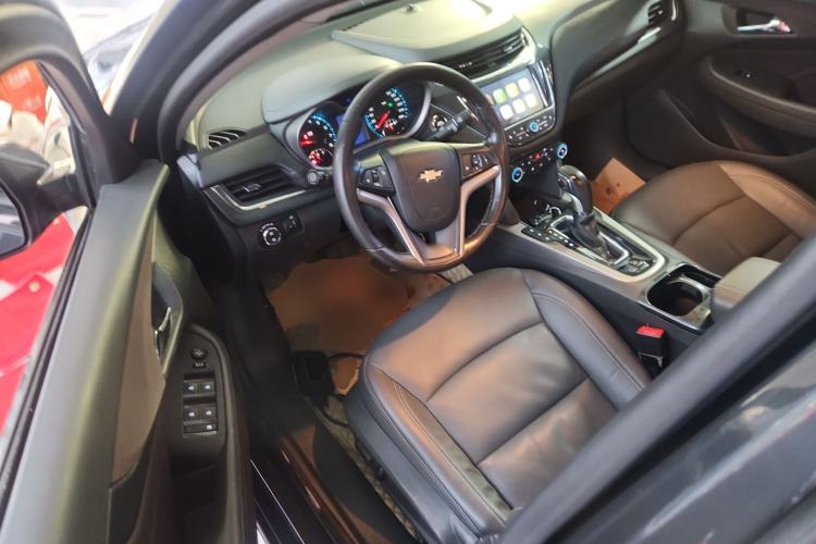 Used Chevrolet Malibu 2018 530T Automatic Luxury Edition Driver Seat