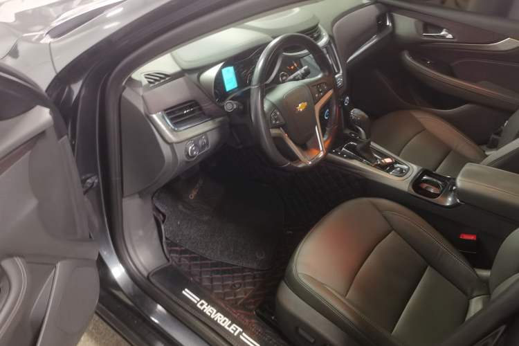 Used Chevrolet Malibu 2018 530T Automatic Luxury Edition Driver Seat