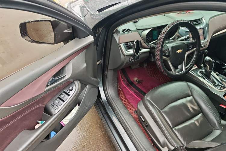 Used Chevrolet Malibu 2018 530T Automatic Luxury Edition Driver Seat