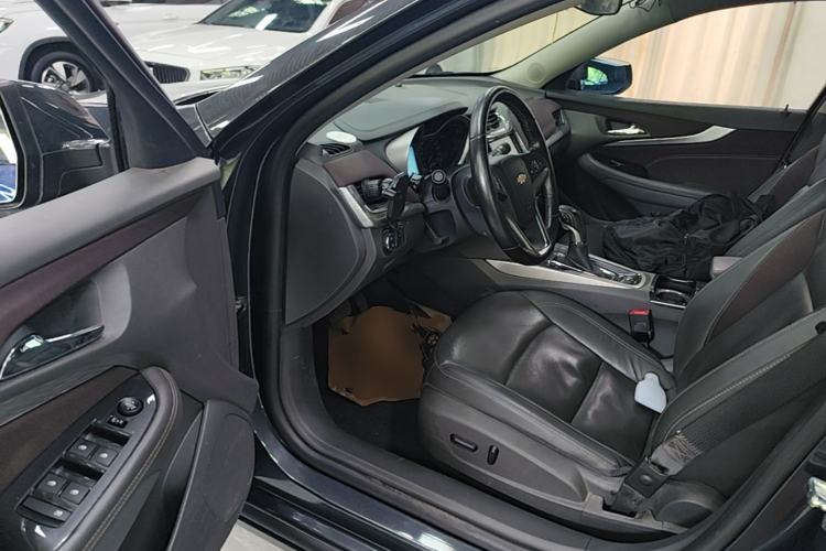 Used Chevrolet Malibu 2018 530T Automatic Luxury Edition Driver Seat