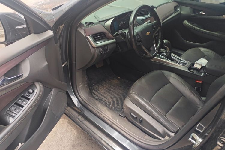 Used Chevrolet Malibu 2018 530T Automatic Luxury Edition Driver Seat