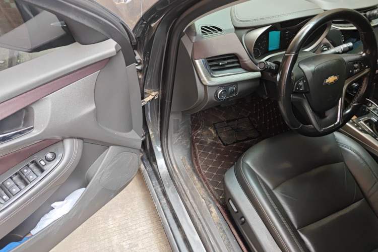 Used Chevrolet Malibu 2018 530T Automatic Luxury Edition Driver Seat
