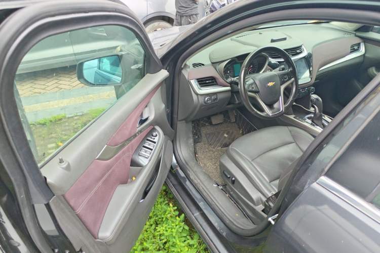 Used Chevrolet Malibu 2018 530T Automatic Luxury Edition Driver Seat