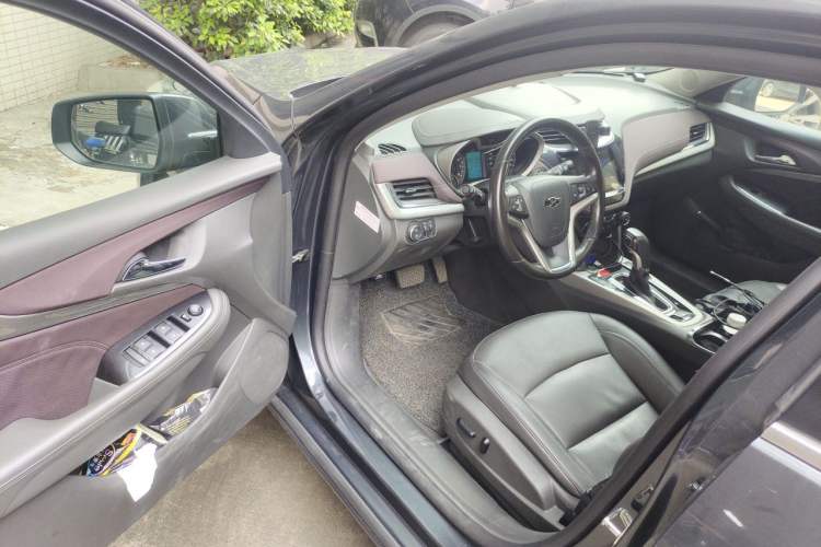 Used Chevrolet Malibu 2018 530T Automatic Fashion Edition Driver Seat