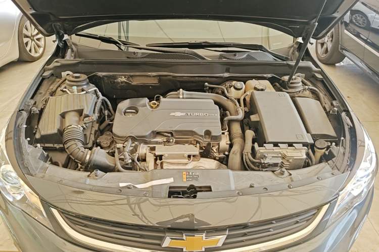 Used Chevrolet Malibu 2018 530T Automatic Fashion Edition Engine Bay