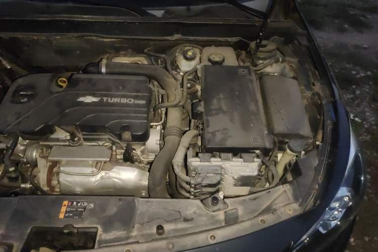 Used Chevrolet Malibu 2018 530T Automatic Fashion Edition Engine Bay Left