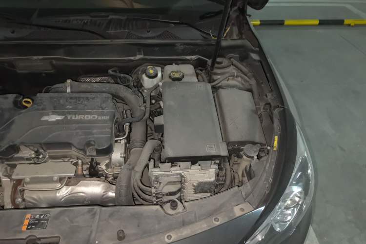 Used Chevrolet Malibu 2018 530T Automatic Luxury Edition Engine Bay Left