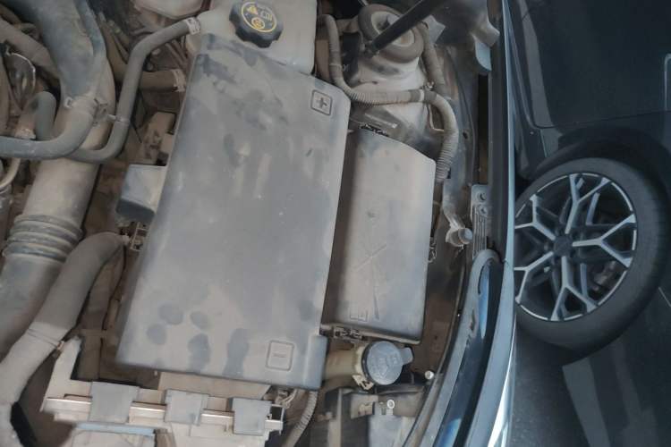 Used Chevrolet Malibu 2018 530T Automatic Fashion Edition Engine Bay Left