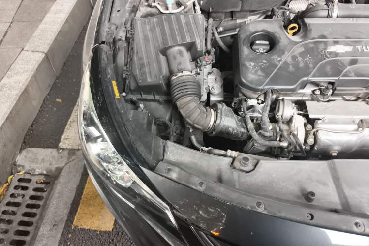 Used Chevrolet Malibu 2018 530T Automatic Luxury Edition Engine Bay Right