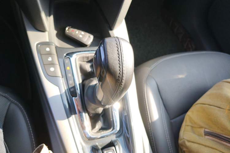 Used Chevrolet Malibu 2018 530T Automatic Luxury Edition Gear Lever