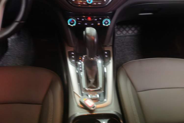Used Chevrolet Malibu 2018 530T Automatic Luxury Edition Gear Lever
