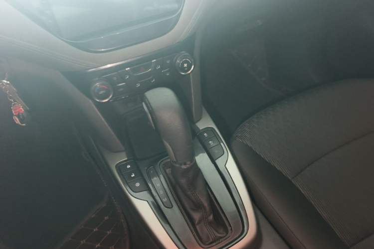 Used Chevrolet Malibu 2018 530T Automatic Comfort Edition Gear Lever