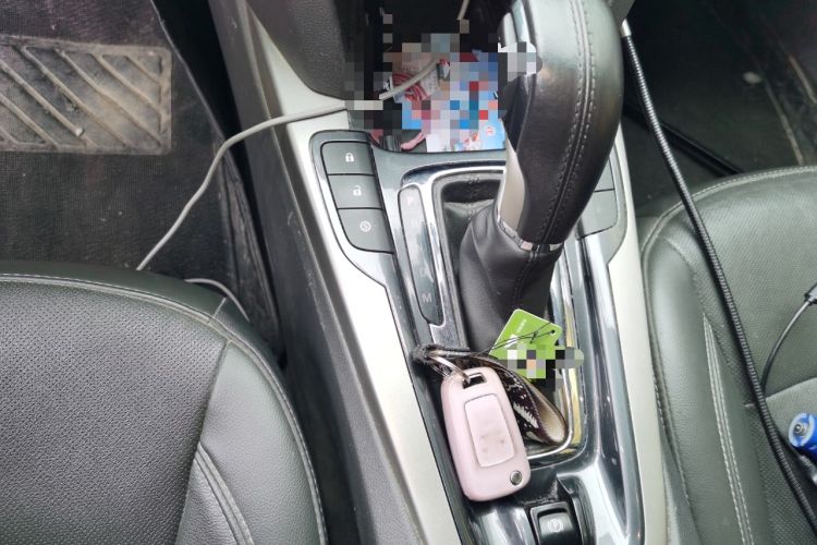 Used Chevrolet Malibu 2018 530T Automatic Fashion Edition Gear Lever