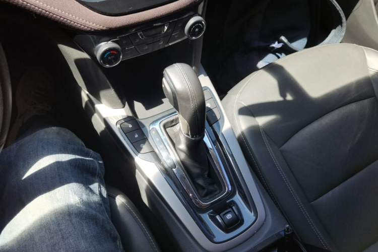 Used Chevrolet Malibu 2018 530T Automatic Luxury Edition Gear Lever