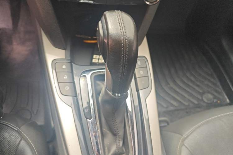 Used Chevrolet Malibu 2018 530T Automatic Luxury Edition Gear Lever