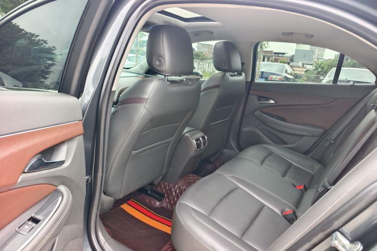 Used Chevrolet Malibu 2018 530T Automatic Fashion Edition Interior 2