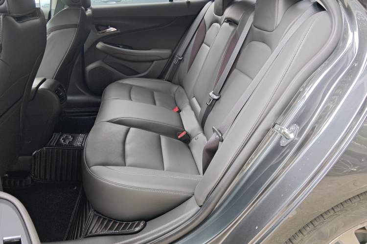 Used Chevrolet Malibu 2018 530T Automatic Luxury Edition Interior 4