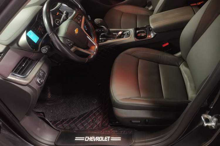 Used Chevrolet Malibu 2018 530T Automatic Luxury Edition Left Front Seat