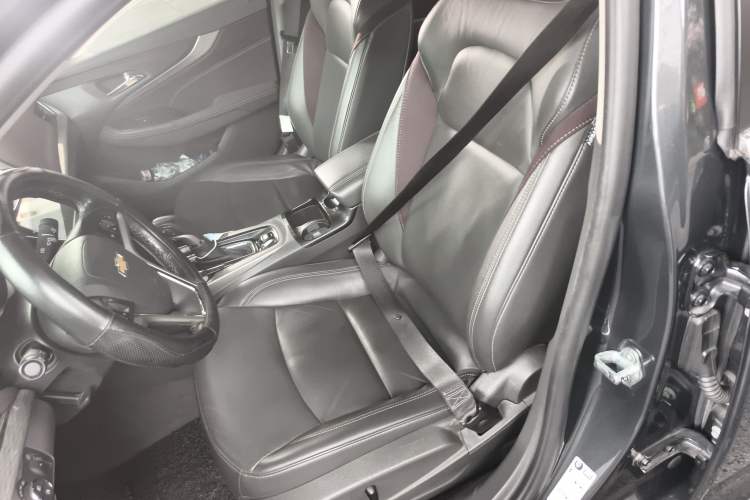 Used Chevrolet Malibu 2018 530T Automatic Luxury Edition Left Front Seat
