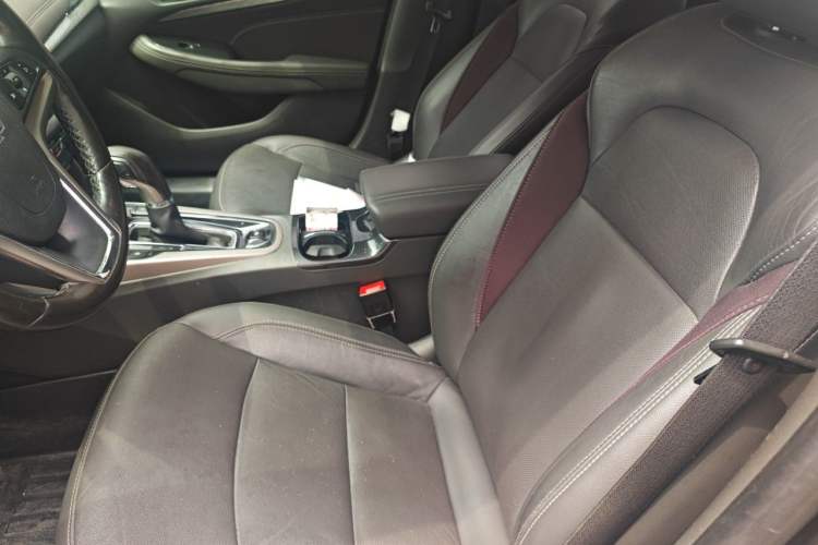 Used Chevrolet Malibu 2018 530T Automatic Luxury Edition Left Front Seat
