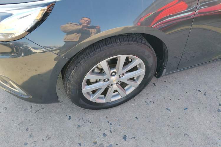 Used Chevrolet Malibu 2018 530T Automatic Luxury Edition Left Front Wheel Hub