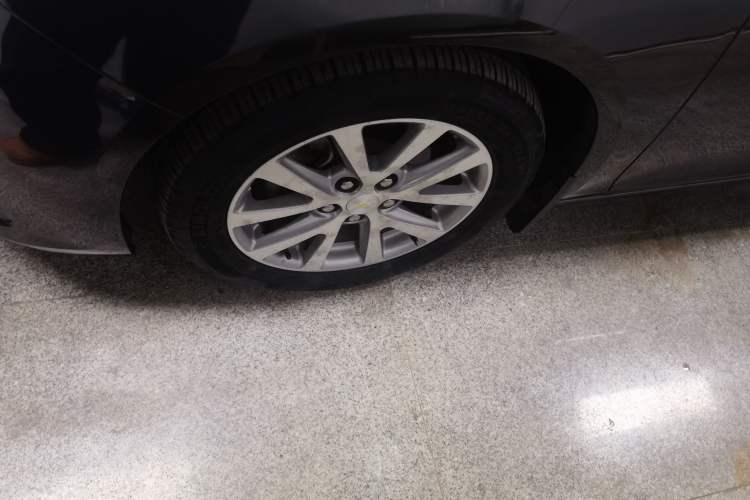 Used Chevrolet Malibu 2018 530T Automatic Luxury Edition Left Front Wheel Hub