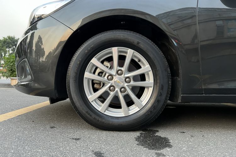Used Chevrolet Malibu 2018 530T Automatic Fashion Edition Left Front Wheel Hub