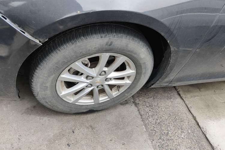 Used Chevrolet Malibu 2018 530T Automatic Fashion Edition Left Front Wheel Hub