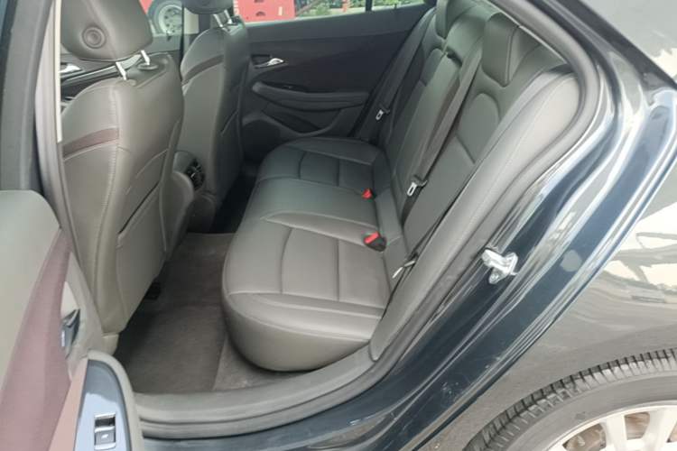 Used Chevrolet Malibu 2018 530T Automatic Fashion Edition Left Rear Seat