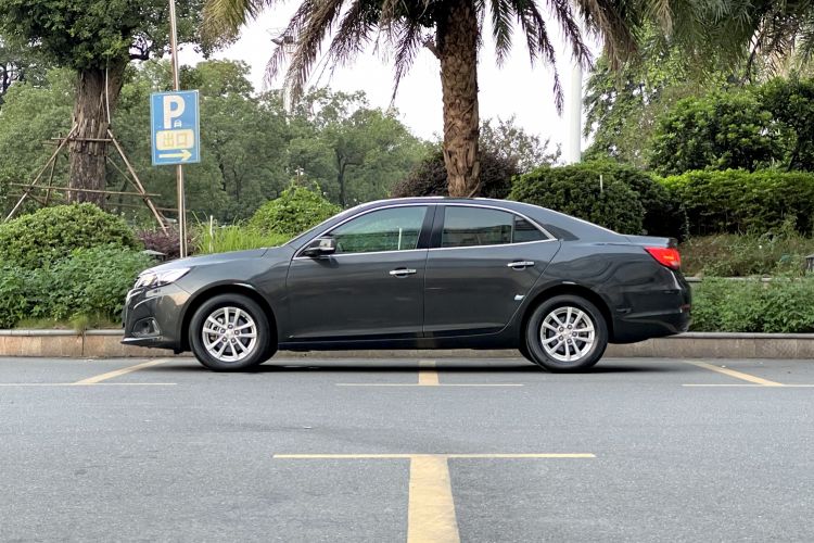 Used Chevrolet Malibu 2018 530T Automatic Fashion Edition Left Side