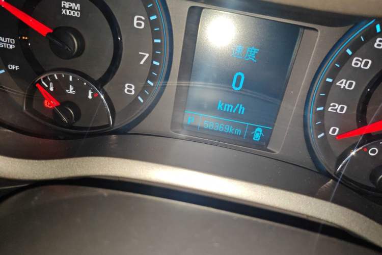 Used Chevrolet Malibu 2018 530T Automatic Luxury Edition Odometer Close Up