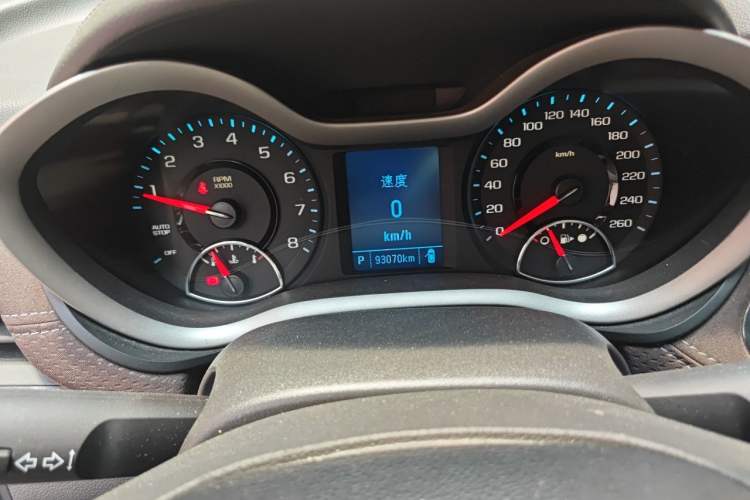 Used Chevrolet Malibu 2018 530T Automatic Luxury Edition Odometer Close Up