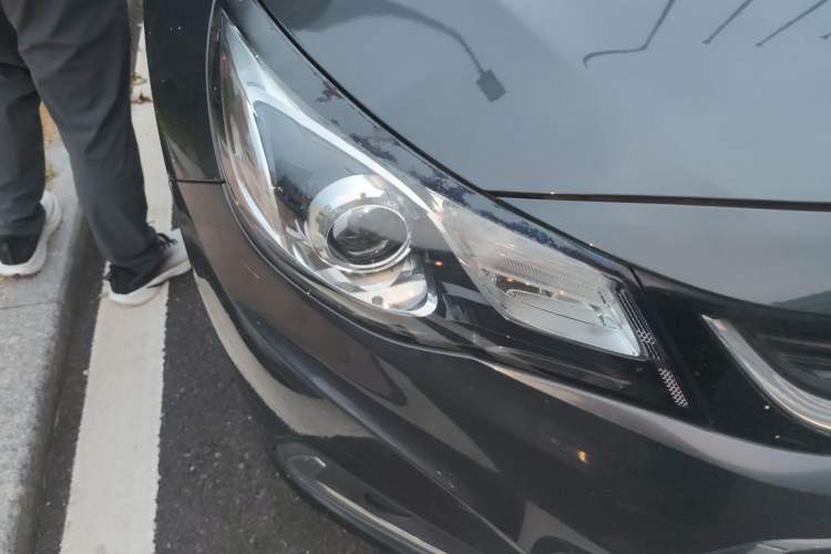 Used Chevrolet Malibu 2018 530T Automatic Fashion Edition Right Front Headlight