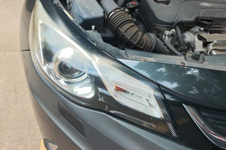 Used Chevrolet Malibu 2018 530T Automatic Luxury Edition Right Front Headlight