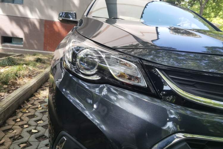 Used Chevrolet Malibu 2018 530T Automatic Luxury Edition Right Front Headlight