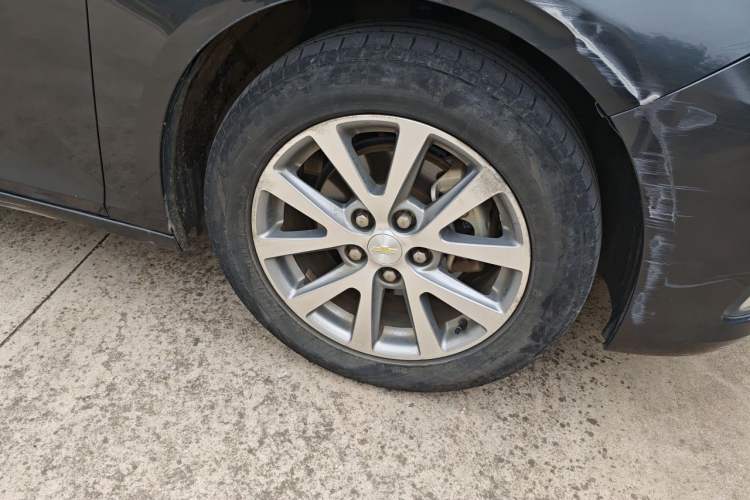 Used Chevrolet Malibu 2018 530T Automatic Luxury Edition Right Front Wheel Hub