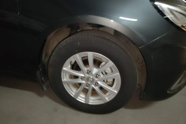 Used Chevrolet Malibu 2018 530T Automatic Fashion Edition Right Front Wheel Hub