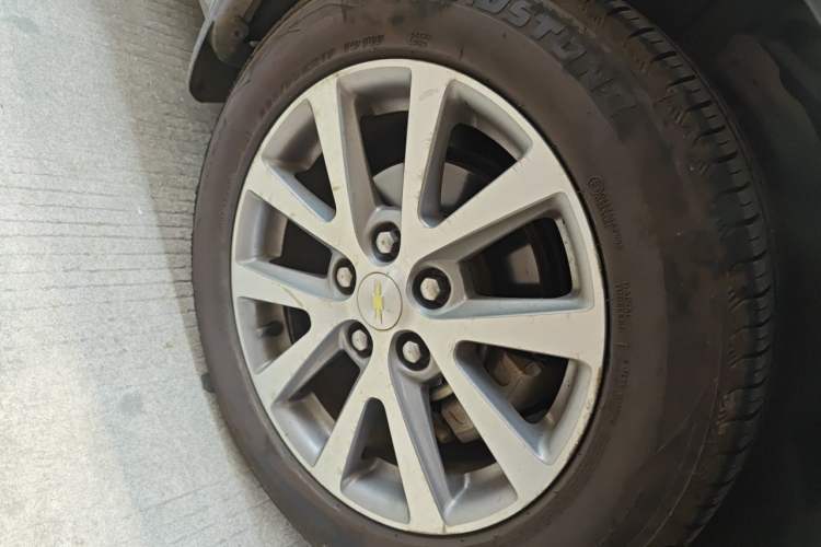Used Chevrolet Malibu 2018 530T Automatic Luxury Edition Right Front Wheel Hub