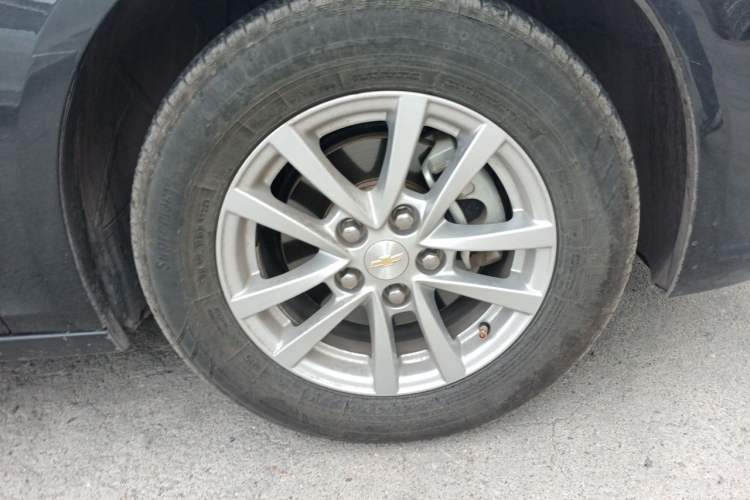 Used Chevrolet Malibu 2018 530T Automatic Fashion Edition Right Front Wheel Hub