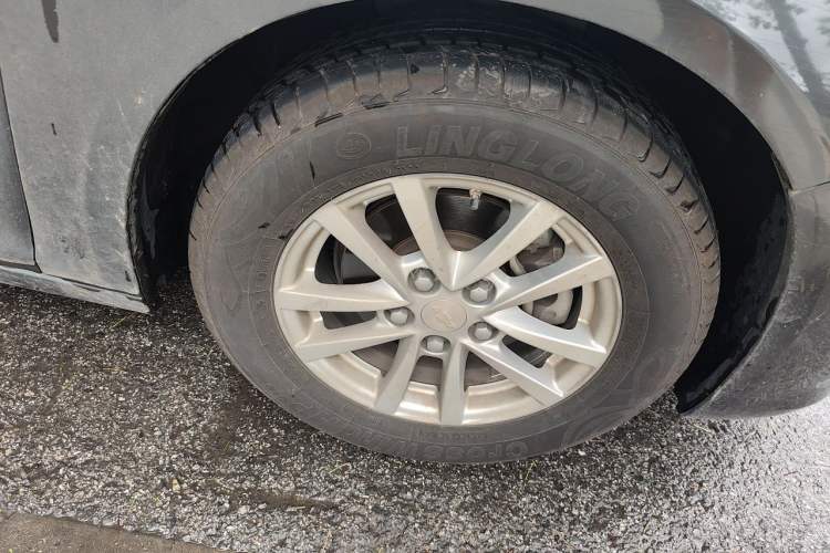 Used Chevrolet Malibu 2018 530T Automatic Fashion Edition Right Front Wheel Hub
