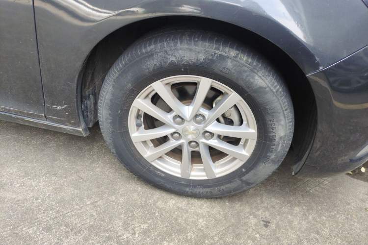 Used Chevrolet Malibu 2018 530T Automatic Fashion Edition Right Front Wheel Hub