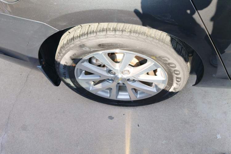 Used Chevrolet Malibu 2018 530T Automatic Luxury Edition Right Rear Wheel Hub